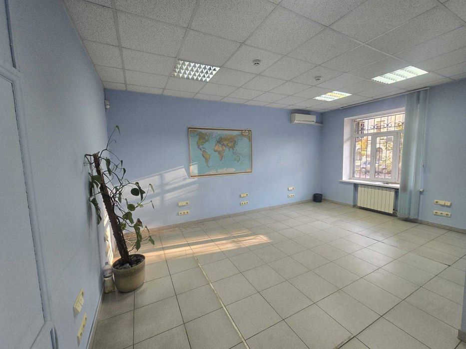 ОРЕНДА офіса 36 м2, вул Саксаганського, 60. Житловий фонд