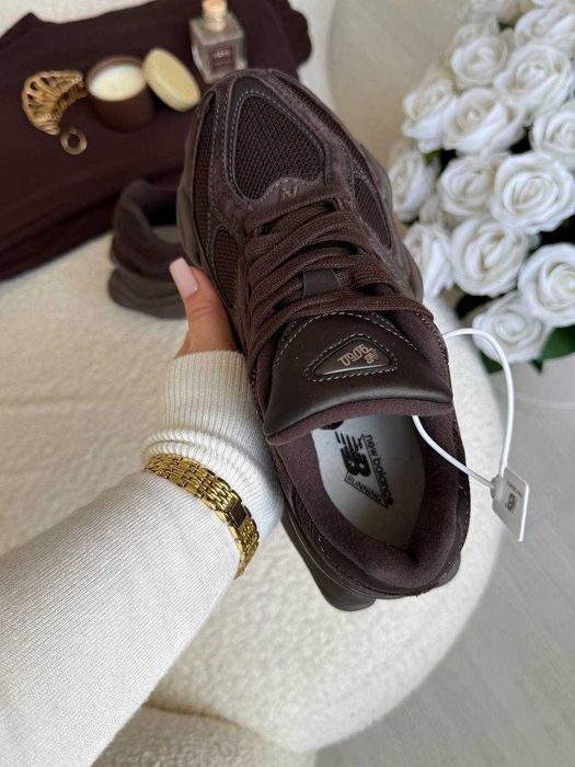 Жіночі кросівки New Balance 9060 Chocolate Brown