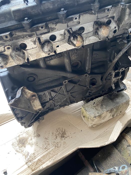 Продам двигун 2,2 cdi мерседес е220 611