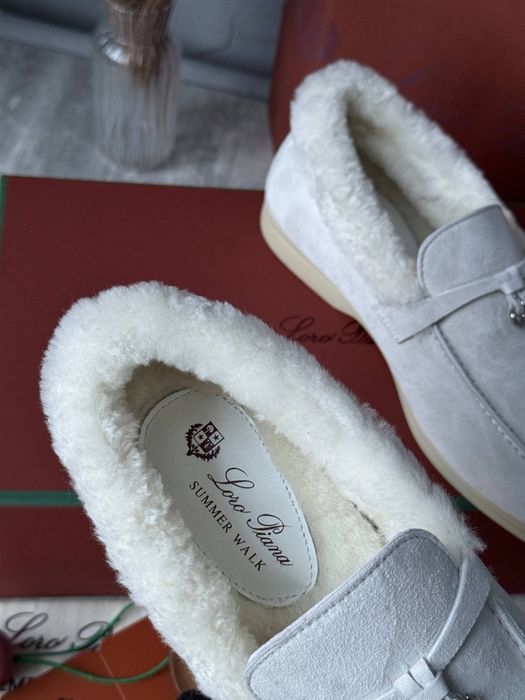 Лофери loro piana , лоро піана з хутром . Висока якість . 25 см !