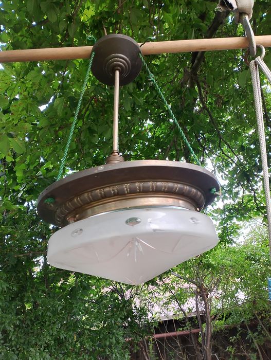 Stara przedwojenna lampa