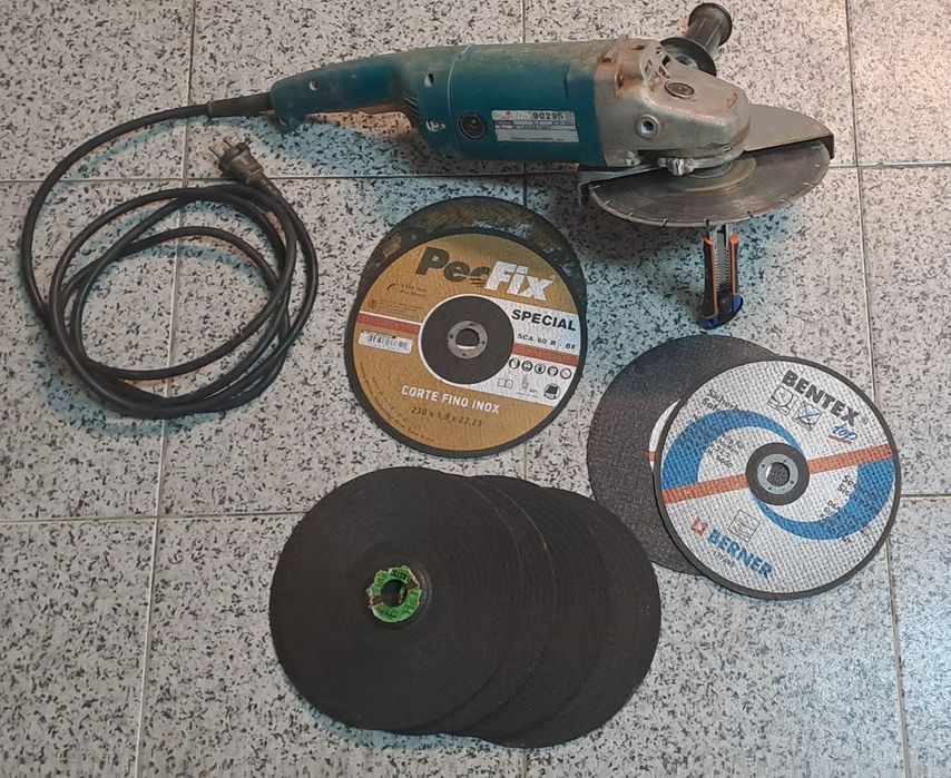 Rebarbadora Makita 9029 S