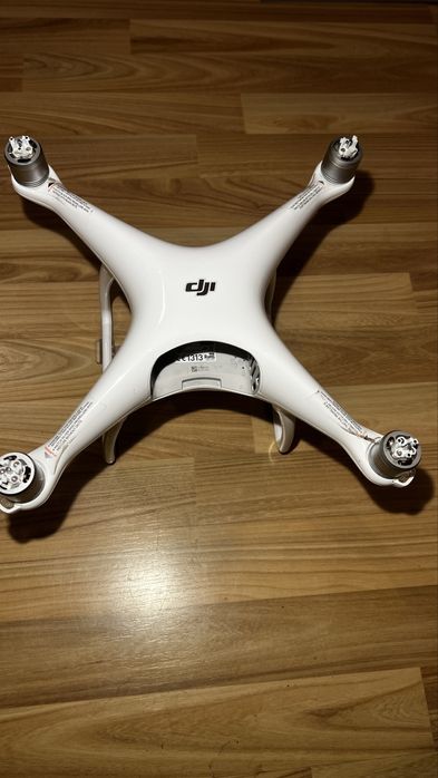 Dron dji phantom 4