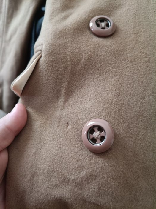 Płaszcz damski Guess S  (80 % wełna)