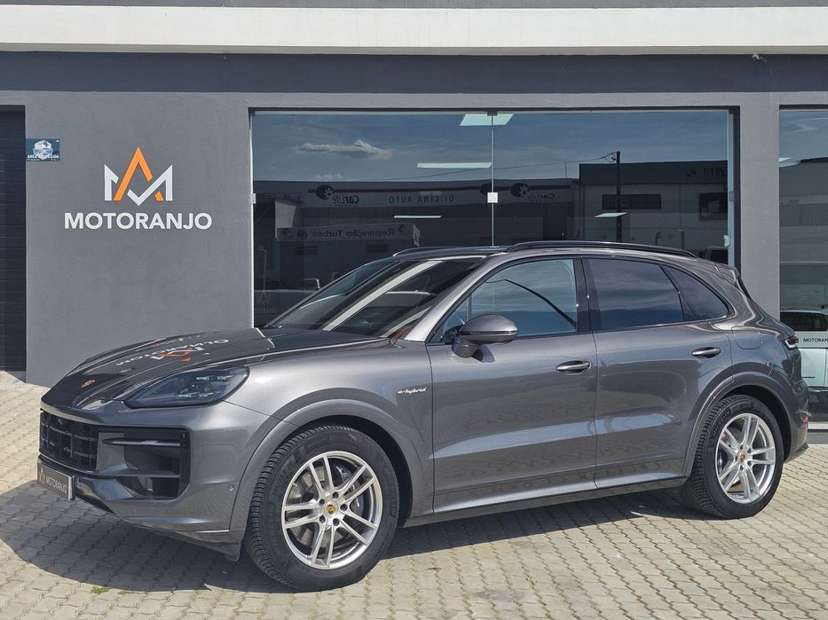 Porsche Cayenne E-Hybrid Tiptronic S Black Edition
