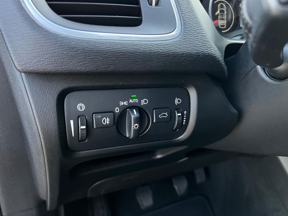 Volvo V40 120cv 2017