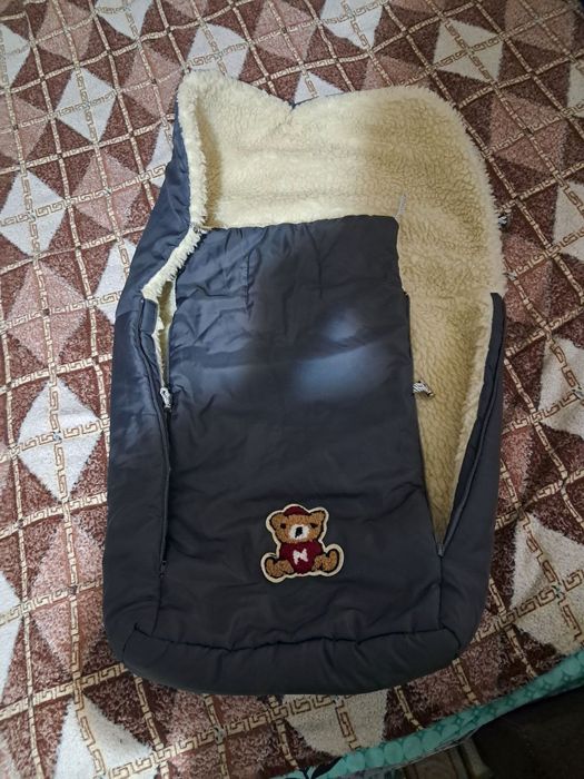 Конверт в коляску, санки.на овчині 
На овчині з підкладкою сентепон.
Д