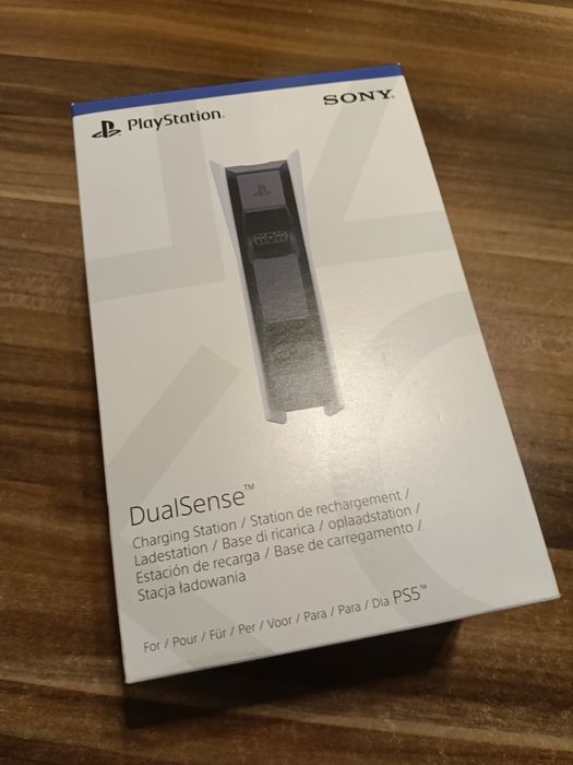 PlayStation 5 PS5 stacja ładowania