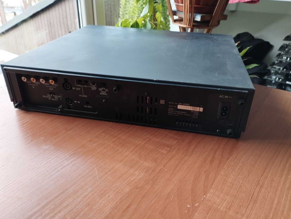 Magnetowid odtwarzacz VHS Panasonic NV-J35HQ