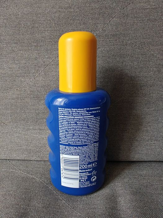 Nivea Sun Protect & Moisture balsam spray do opalania SPF 20, 200 ml