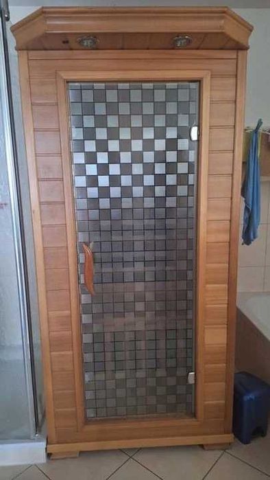 Sauna kabina grzewcza na podczerwień LILLIHAMMER oświetlenie sauna infrarot infrared  szklane drzwi folia