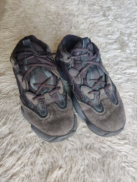 Кросівки Adidas Yeezy 500
бувші в вжитку в доброму стані
довжина устіл