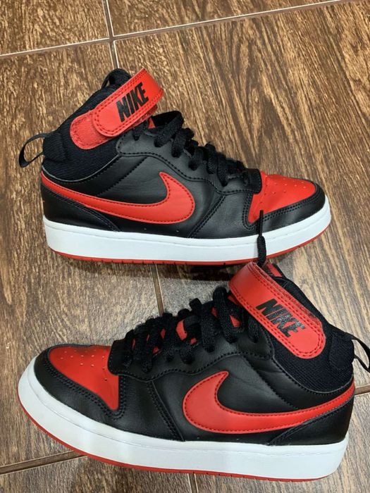 Кросівки Nike р-37/37,5