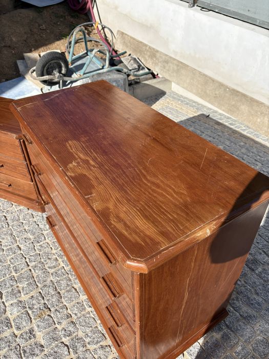 Conjunto cómoda e mesas de cabeceira