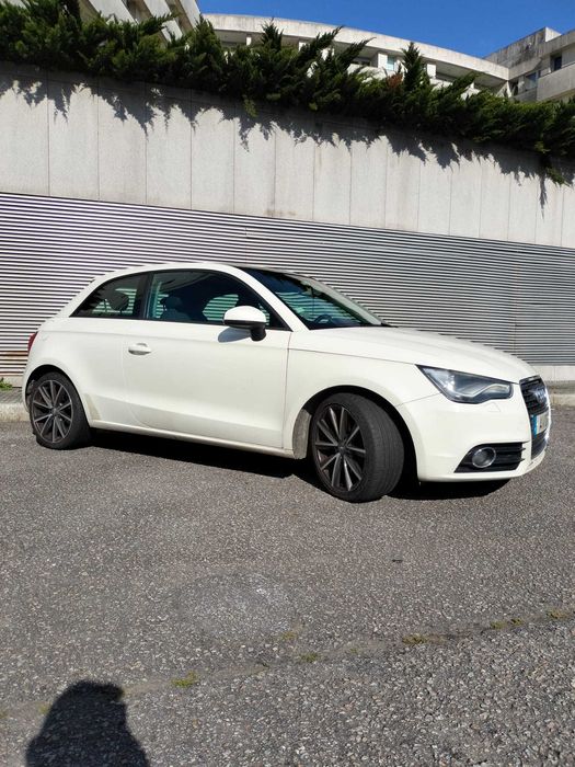 Carro Audi A1 Branco