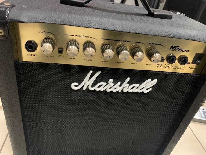 Продам комбик Marshall MG15 CDR. В хорошому стані.