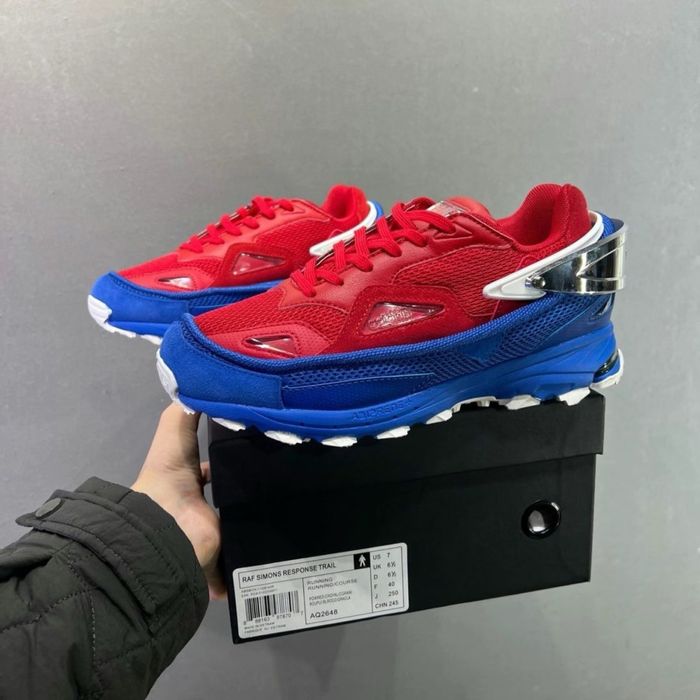 Adidas x Raf Simons Response Trail: 4 199 грн. - Кроссовки для