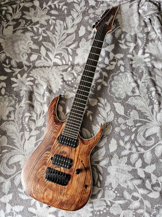 Ibanez RGAIX7U (7 strun, Bare Knuckle)
