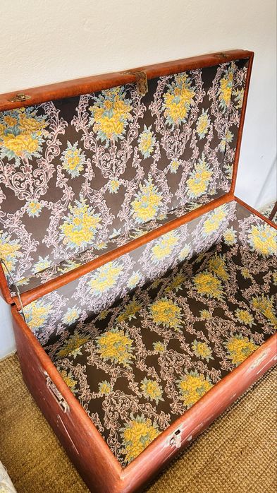 Baú Vintage Terracota com Forro Floral – Decorativo
