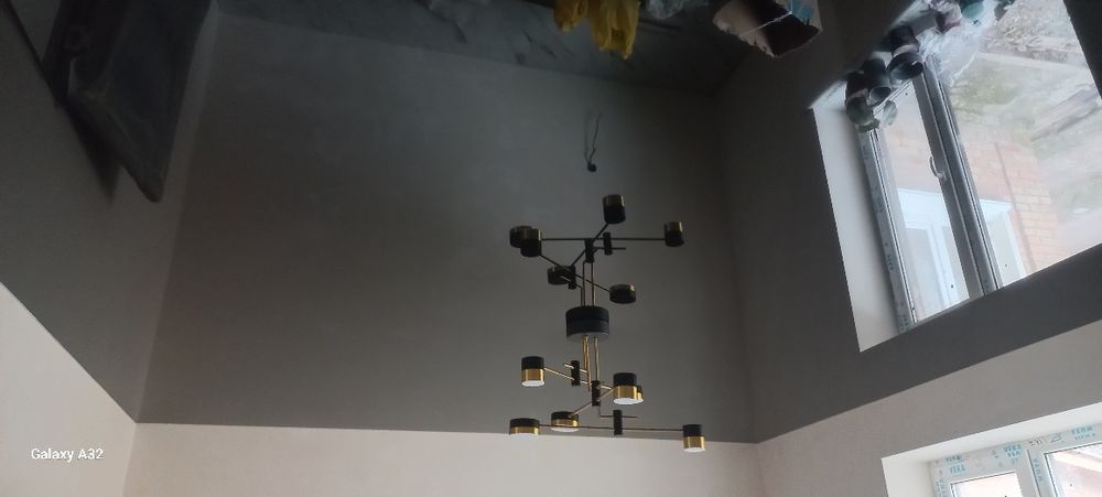 Монтаж натяжної стелі.