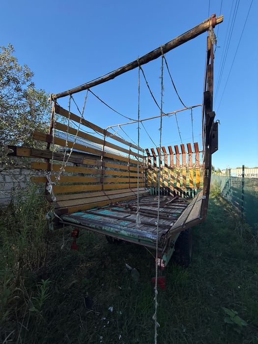 przyczepa samozbierająca do siana