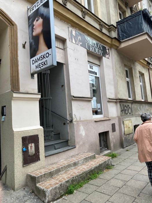 Lokal użytkowy z DUŻĄ WITRYNĄ 23 m2