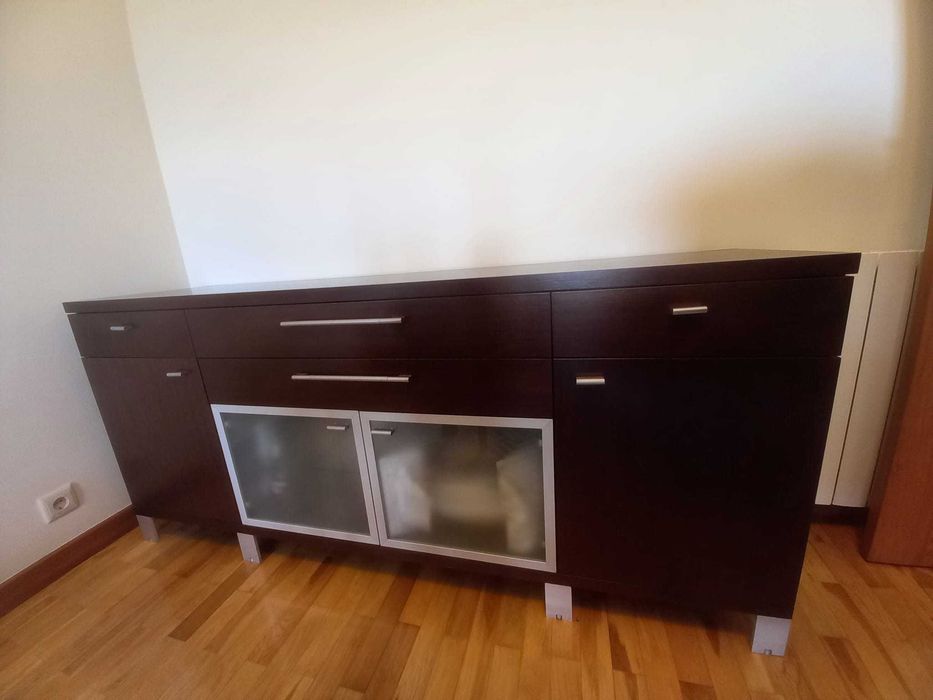 Aparador de apoio à Sala de jantar