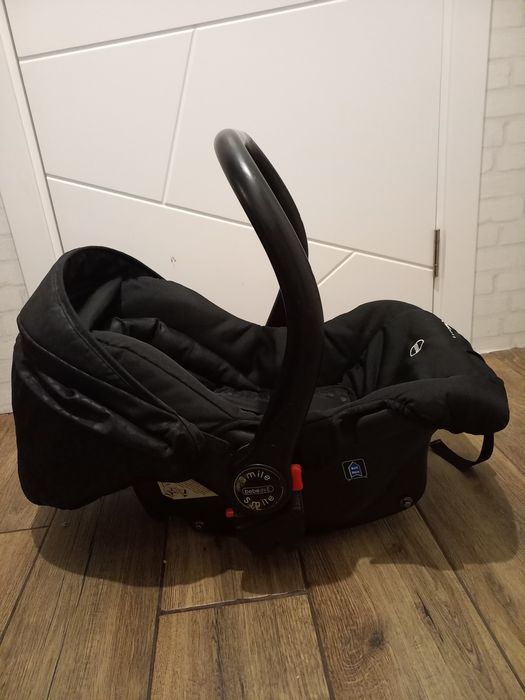 Автокрісло люлька переноска 0+