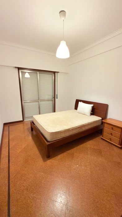 Alugo quarto na Póvoa de Santa Iria
