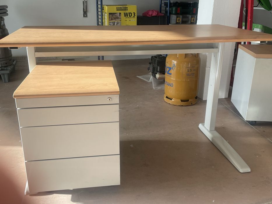 Secretarias escritorio com modulos de gavetas usadas