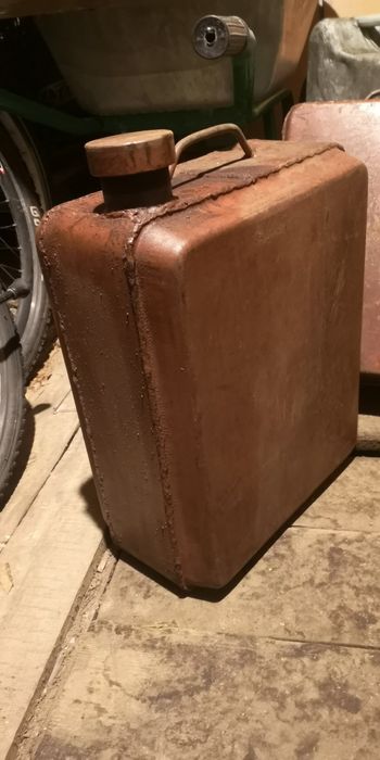Канистры метал 20 л .