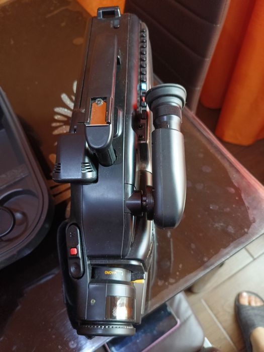 Продаю Видеокамеру Hitachi