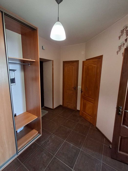 Продаж двокімнатної квартири по вул. Борщагівська Солом'янський НАУ