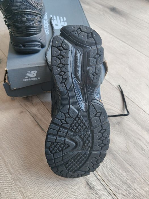 New Balance 1906 czarne rozmiar 39 NOWE