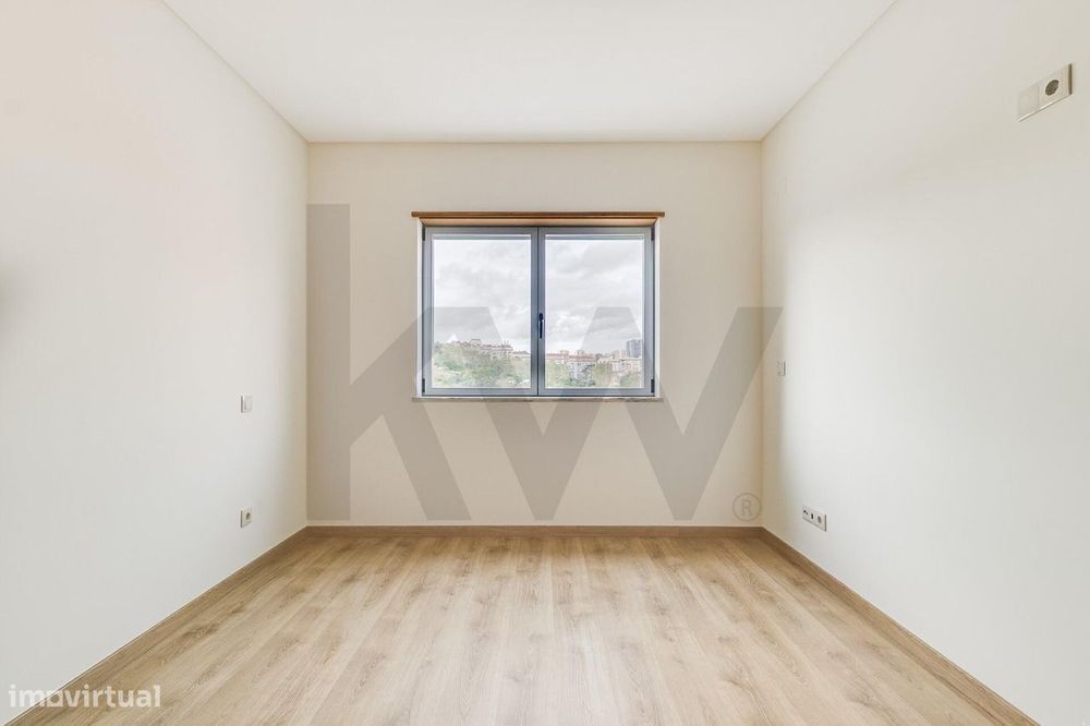 Apartamento T3 Novo nas Laranjeiras em Lisboa | Premium, Metro e Acess