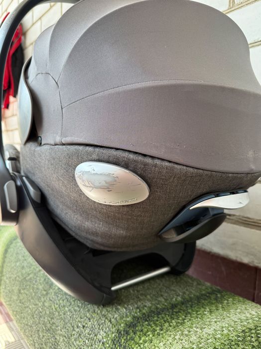 Автокрісло Cybex Platinum Cloud Q+