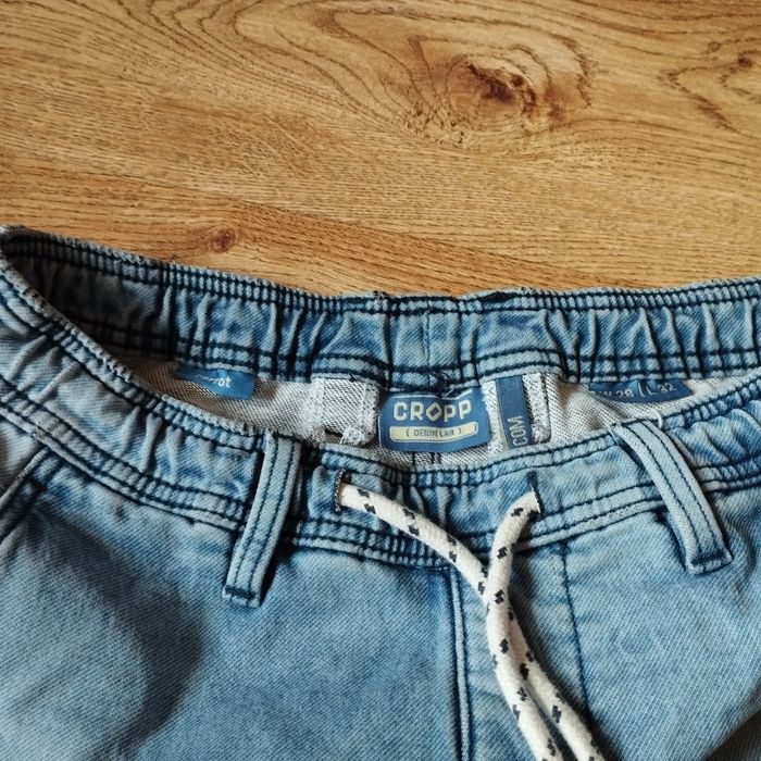 Spodnie jeansowe cropp