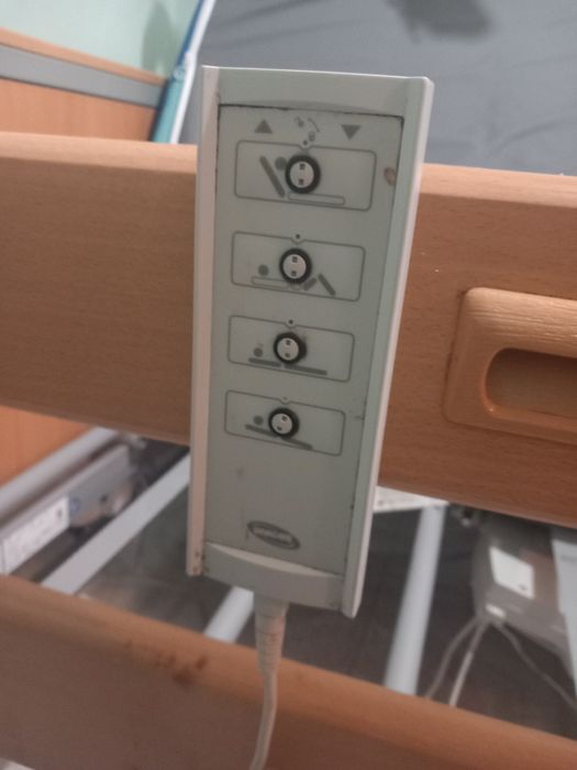 Cama articulada motorizada