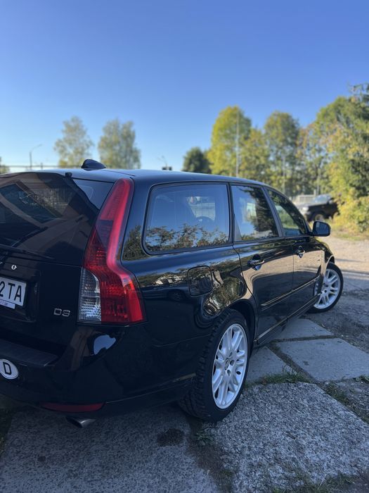 Volvo v50 2.0d  автомат