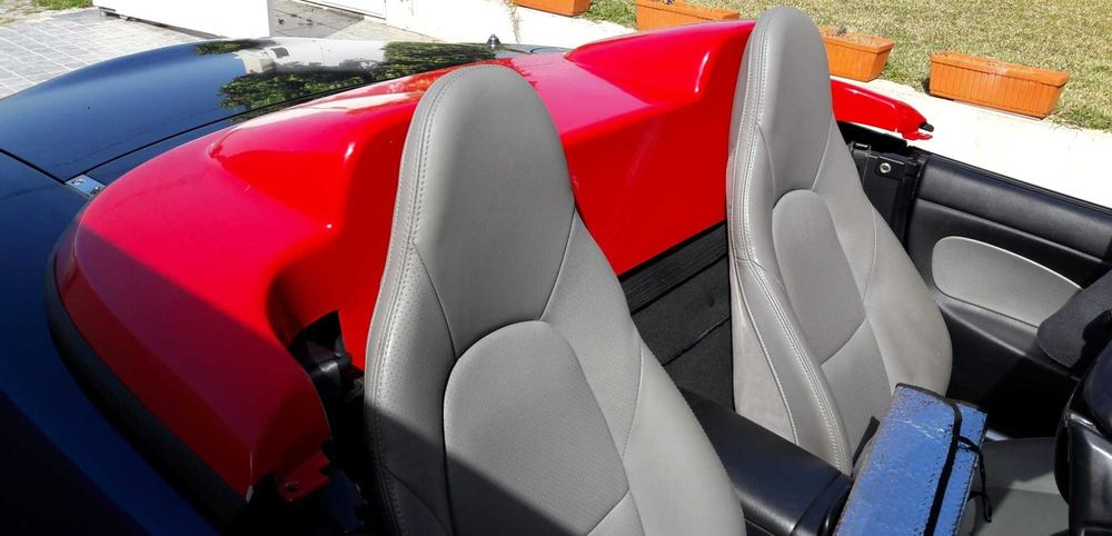 Cobertura rígida do habitáculo para um Mazda MX-5 descapotável
