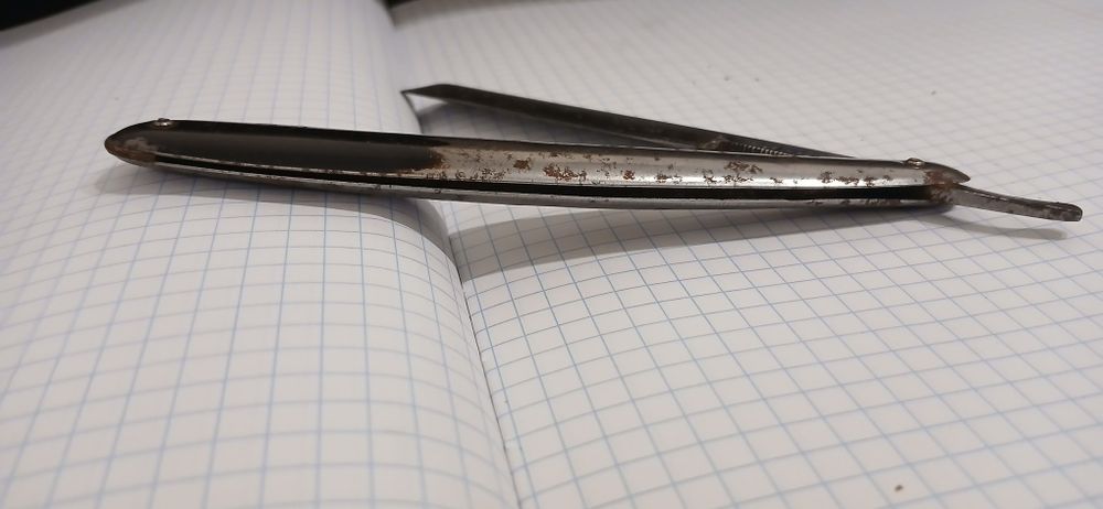 Stara brzytwa,nóż,  barber, fryzjer.