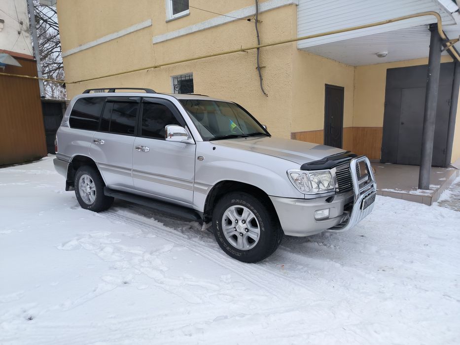 Toyota Land Cruiser 100