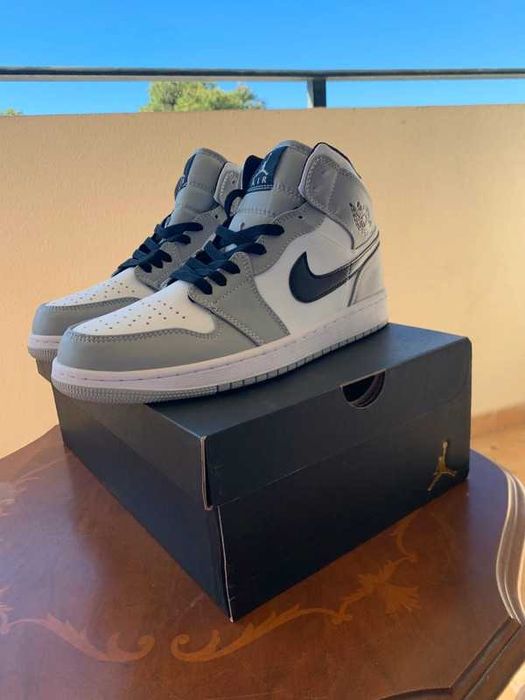 Jordan 1 Mid "Light Smoke Grey Rozmiar 42