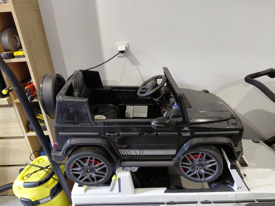 Samochod elektryczny dla dzieci mercedes