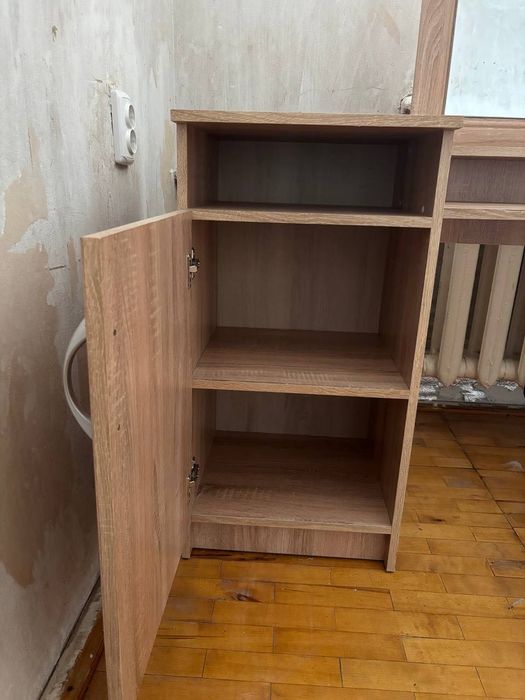 продам туалетний столік, доставка