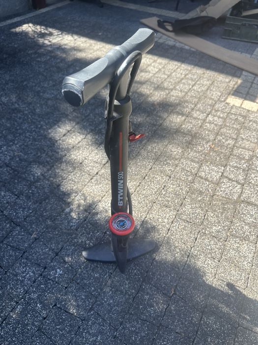 Pompka rowerowa ręczna btwin 500