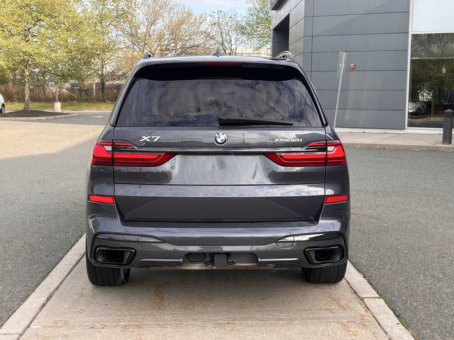 BMW X7      2020