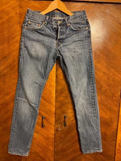 Jeansy męskie w28 L32 granatowe z przetarciami  bawełna Weekday