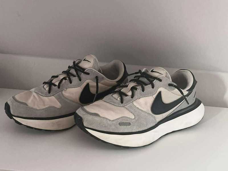 Sportowe buty NIKE