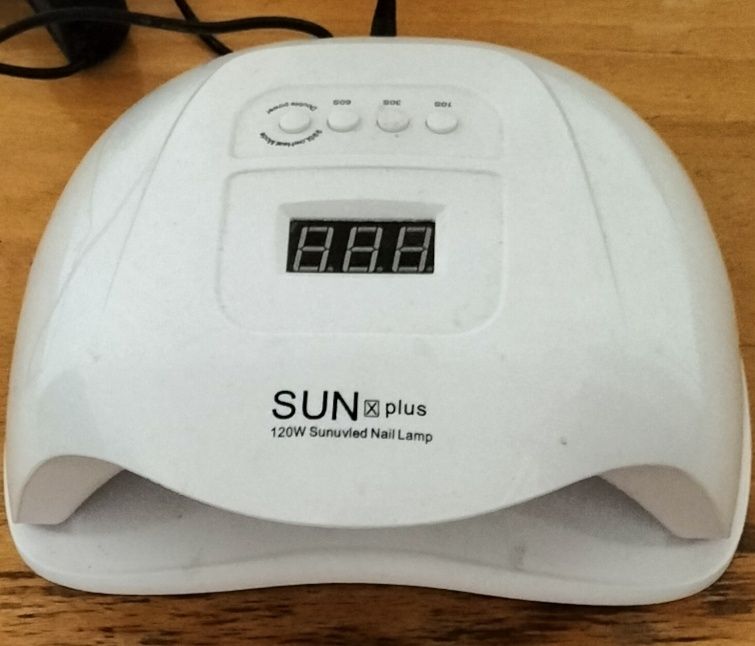 Сучасна лампа для ногтів